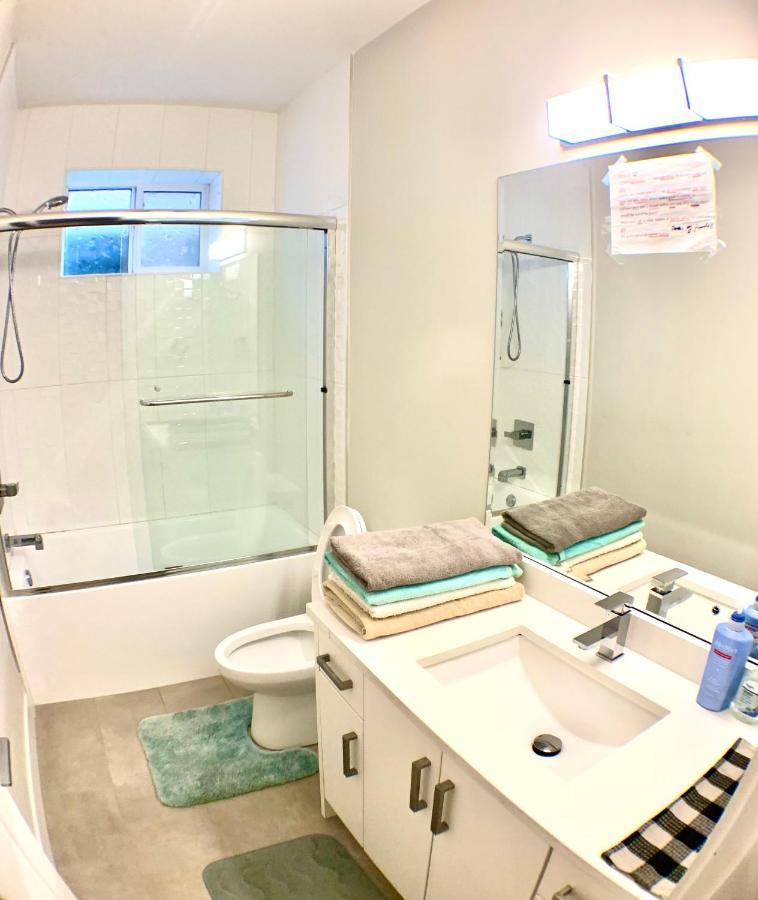 Deluxe House Apartment Surrey Bagian luar foto